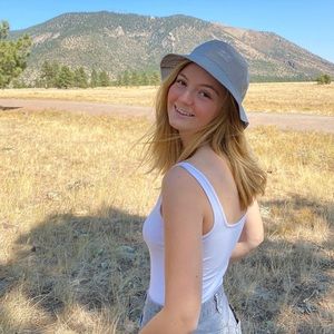 Meet your Posher, Natalie